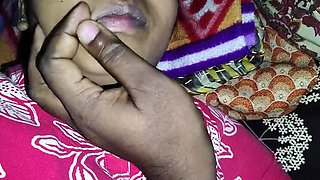 Pregnant Desi Bhabhi Pussy Fingering by Devar - Homemade Indian Sex
