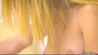 Cara's Wet Blonde Solo in a Steamy Bathroom Escape