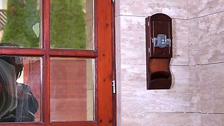 Sexy Slut Gives A Big Cock A Blowjob In The Car