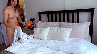 Brunette Solo Webcam Masturbation