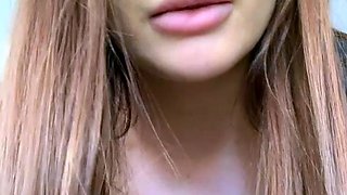 Amateur Webcam Babes Going Solo