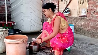 Stepmom doctor Rajlaxmi Aunty gets down and dirty with some Indian sex action