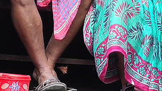 Bhabhi and Dewar Outdoor Bathroom Sex