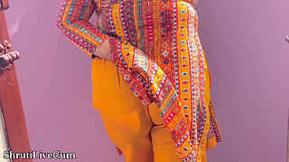 For the First Time My Husband Gifted Me a Chocolate Boy. My Husband Ejaculated After Seeing Me Having Sex. Indian Wife Share XXX