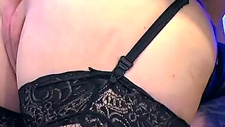 Busty babe Phoenix Madina enjoys pissing bukkake with four big cocks
