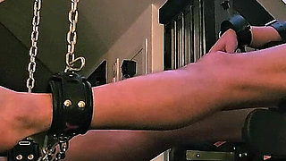 Monika Schmidt Hard Feed Tickling with Needle Weel Cordless Screwdriver