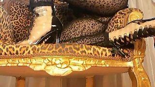 Focus on Feet - Footfetish Custom Clip