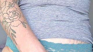 Hairy Sweaty Gym Armpits Gace Me a Wet Patch in My Knickers