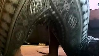 Layla rose masturbating on webcam in a hot solo video