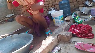 Desi bhabhi Akpk enjoys a refreshing bath and cleans up