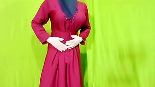 Arabian Hijabi Muslim Chick Lipi Akhtar