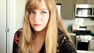 Jaybbgirl – Mommy Drains You In The Kitchen