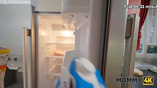 Mommy4k. mature czech Janet Alfano started taking a hot douche and ended up hardcore a teen shaft