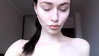 Brunette Solo Webcam Masturbation