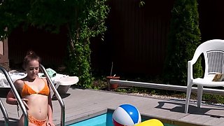 Hot muscled stud tommy defendi sizzling outdoor solo jerking