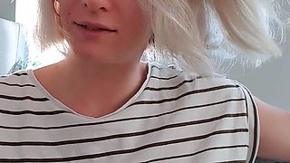 amateur blonde solo webcam