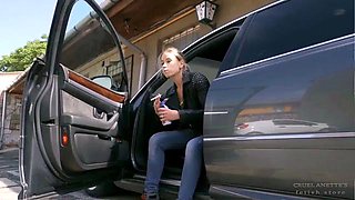 Minnie Manga Smoking In The Car And Spitting