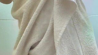 Watch Arab Beauty Tease with Her Big Boobs and Hairy Pussy After Having Shower