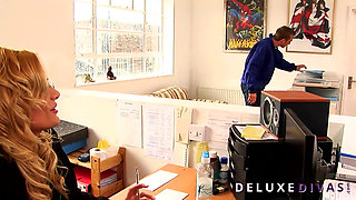 Deluxedivas - Live Chat - Black Angelika 3