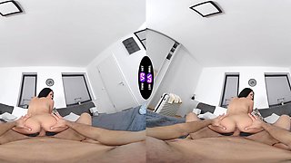 Alyssa's bouncy booty in VR HD porn