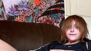 Beauty small tit amateur teen masturbating her shaved pussy