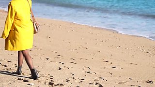 Oney, 23, a very cerebral young woman from Aix... - Jacquie et Michel TV