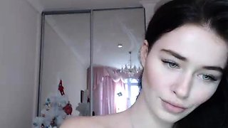 Brunette Solo Webcam Masturbation